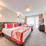 Kiparis 4*