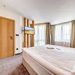 Kiparis 4*