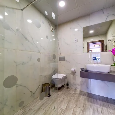Kiparis Hotel