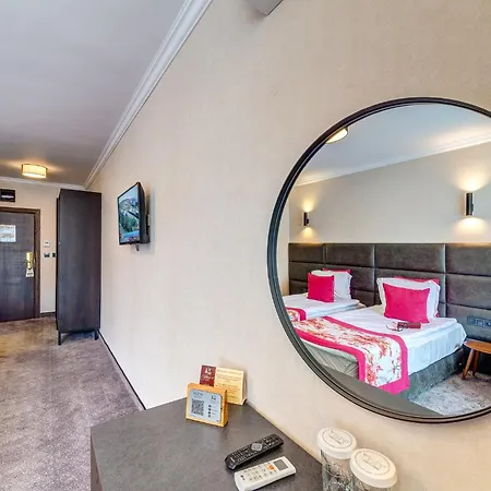 Kiparis Hotel 4*