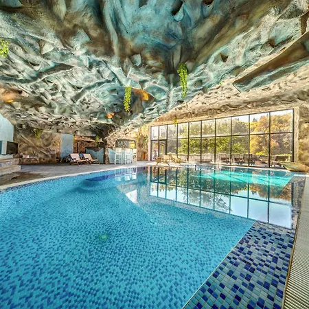 Kiparis Hotel