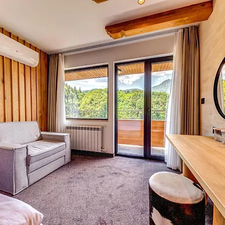 Kiparis Hotell 4*