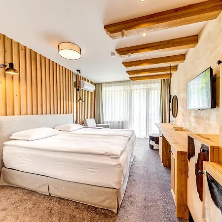 Kiparis Hotell 4*